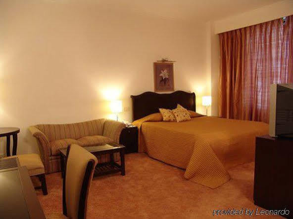 The Claremont & Convention Centre Hotel 3*